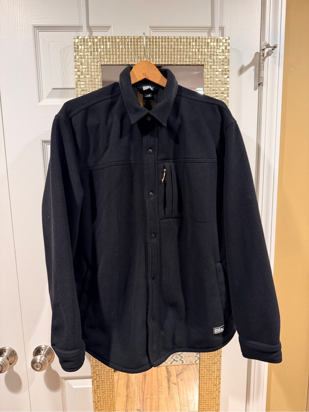 Eddie Bauer Men’s Black Button-Up Fleece Jacket